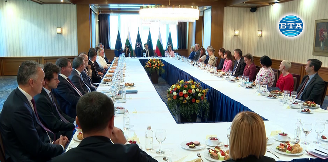 Премиерът в оставка Кирил Петков беше домакин на работна закуска за ръководители на дипломатически мисии