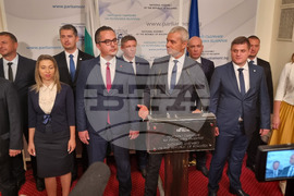 Парламент - "Възраждане" - пресконференция