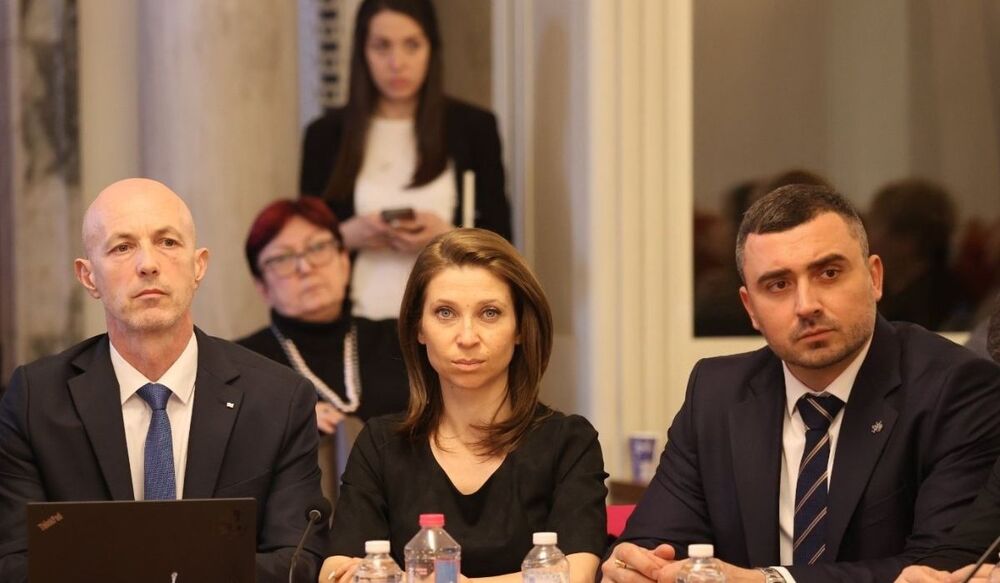 „Възраждане“ искат ревизия и строга отчетност за санирането
