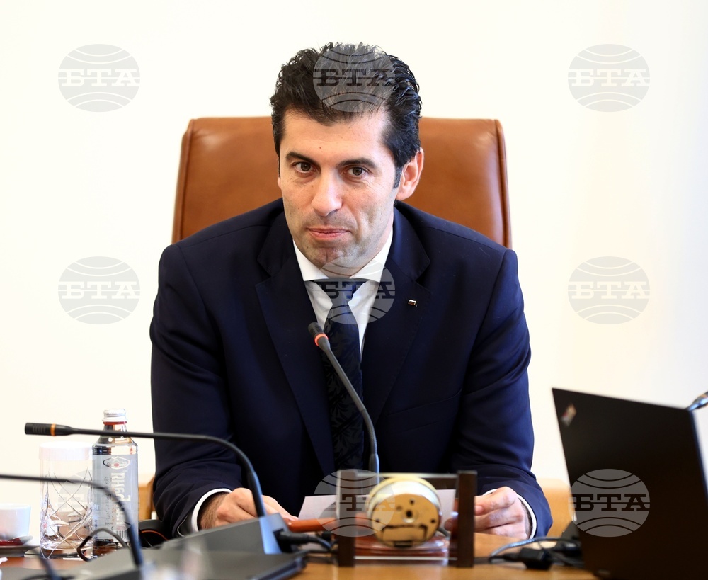 Outgoing PM Petkov: Energy Ministry to Propose Agreement on Seven Shiploads of LNG