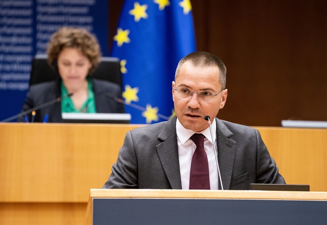 Българският евродепутат Ангел Джамбазки с въпроси до ЕК за забавянето на плащанията по Плана за възстановяване