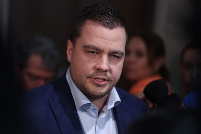 Служебното правителство е изключително и само политически кабинет на ГЕРБ, а това е заслуга на ПП-ДБ, каза Станислав Балабанов