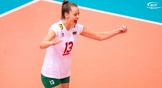 Диагоналът Ива Дудова се завръща в женския национален волейболен отбор до 21 години