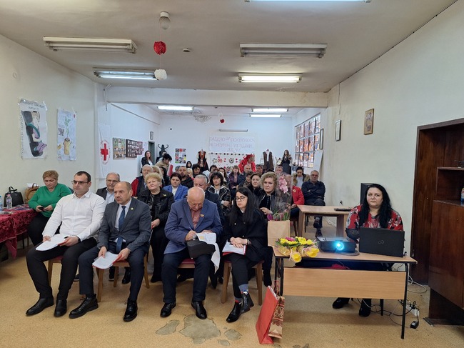 Община Ловеч: Кметът приветства общото събрание на областния съвет на БЧК – Ловеч