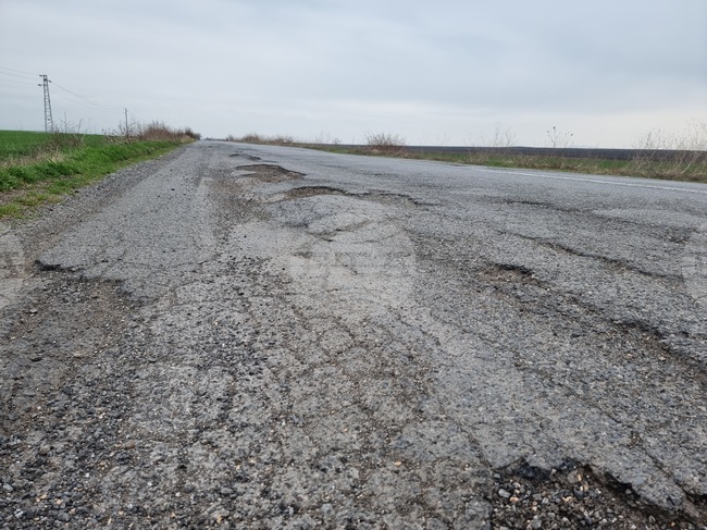 Жители на няколко крайгранични села в община в Болярово са в готовност за протест заради лоши пътища в региона