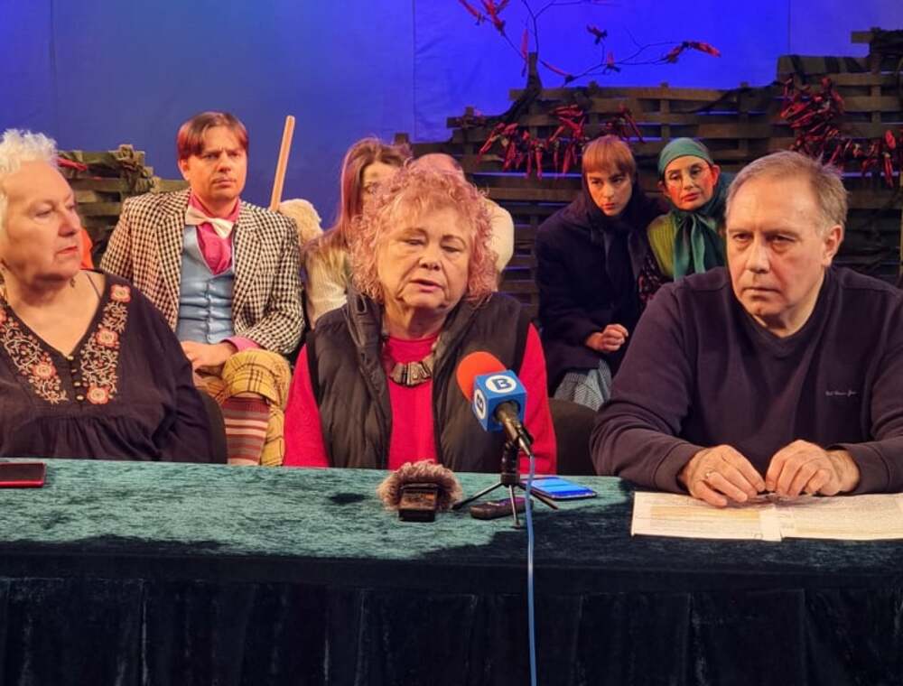 Спектакълът „Не сме от тях" по Чудомир е новата премиера на Великотърновския театър