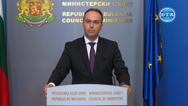 Проектът за новите осем изтребителя Ф-16 няма как да бъде одобрен от това правителство, заяви Драгомир Заков