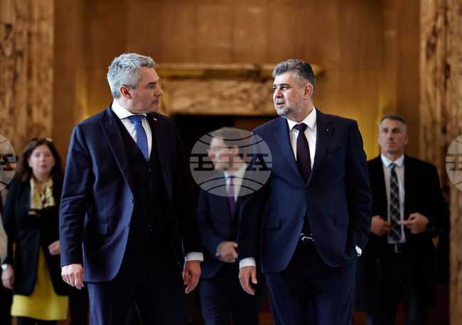 Австрийският канцлер Карл Нехамер и румънският премиер Марчел Чолаку обсъдиха темата Шенген в Букурещ
