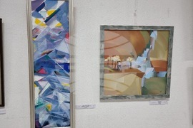 Ямбол - „Тя“ - изложба