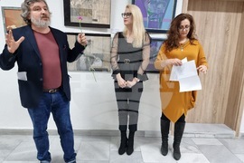 Ямбол - „Тя“ - изложба