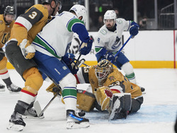 Canucks Golden Knights Hockey