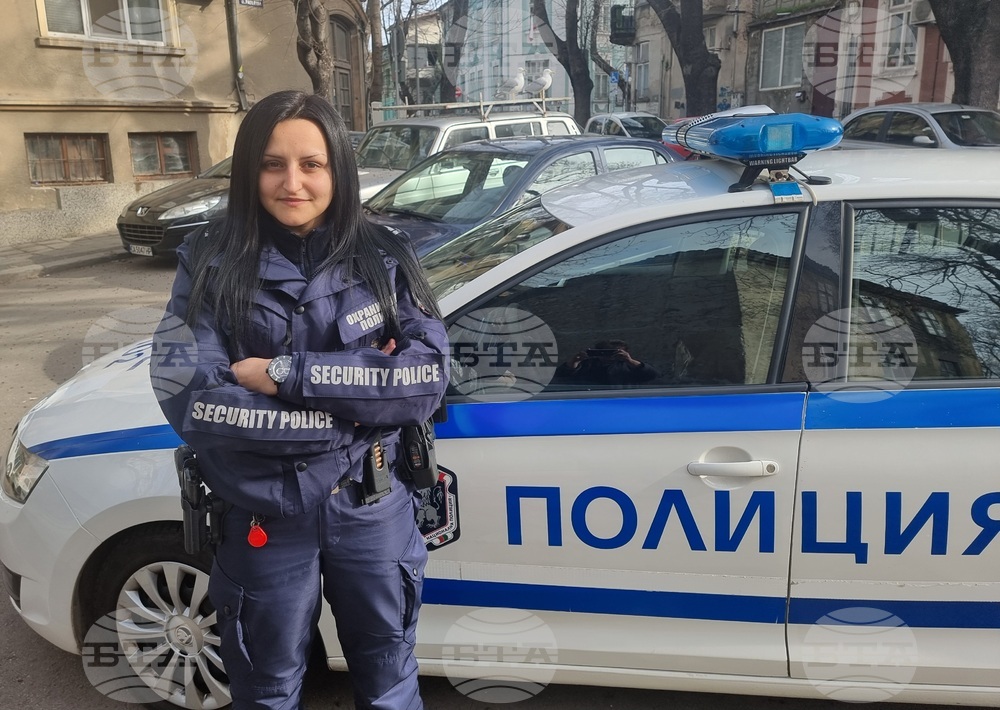 Women Officers Say Gender Is Irrelevant When Working in Security Forces