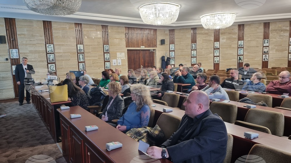 Добрич - Областен информационен център - обсъждане