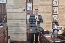 Добрич - Областен информационен център - обсъждане