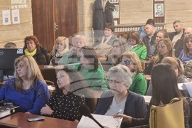 Добрич - Областен информационен център - обсъждане