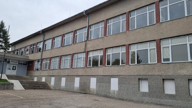 Заминаване на семействата в чужбина е основната причина за отписването на ученици в област Търговище