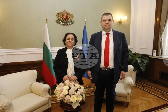 Делян Пеевски, председател на ПГ на ДПС се срещна с Н. Пр. г-жа Закия Ел Мидауи, извънреден и пълномощен посланик на Кралство Мароко