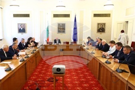 Парламент - Комисия по бюджет и финанси