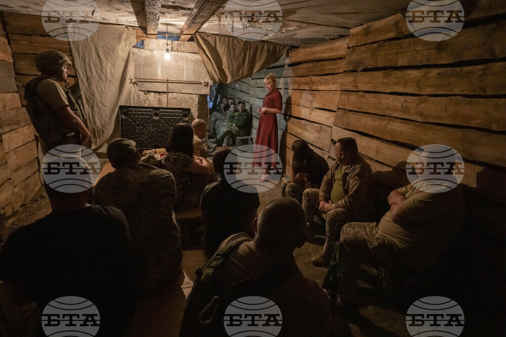 Ройтерс: С напредването на Русия украинците бягат от някогашния миньорски град Добропиля
