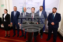 Парламент - "Продължаваме Промяната" - брифинг