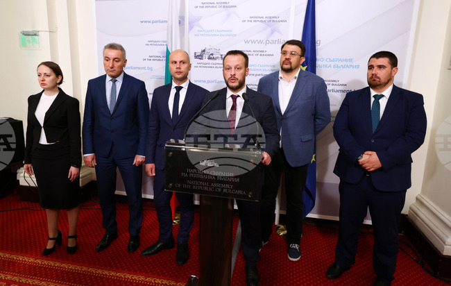 Парламент - "Продължаваме Промяната" - брифинг