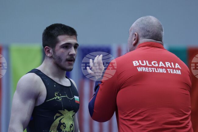 Калоян Атанасов и Андриян Вълканов спечелиха бронзови отличия за България на европейското първенство по борба за младежи и девойки до 20 години