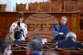 Парламент - заседание