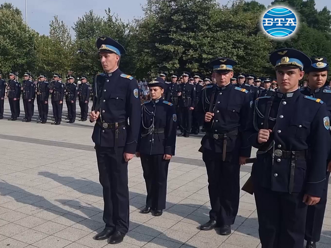 ВВВУ „Георги Бенковски“ изпрати 71-вия си випуск от курсанти, кадети и студенти