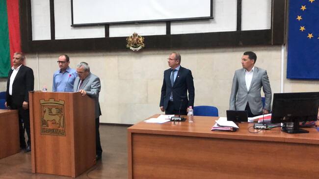 Единодушно общинските съветници към Общински съвет Благоевград гласуваха предложение  за даване на съгласие за сключване на договор за дългосрочен нисколихвен кредит на СБАЛО „Свети Мина“ ЕООД – Благоевград