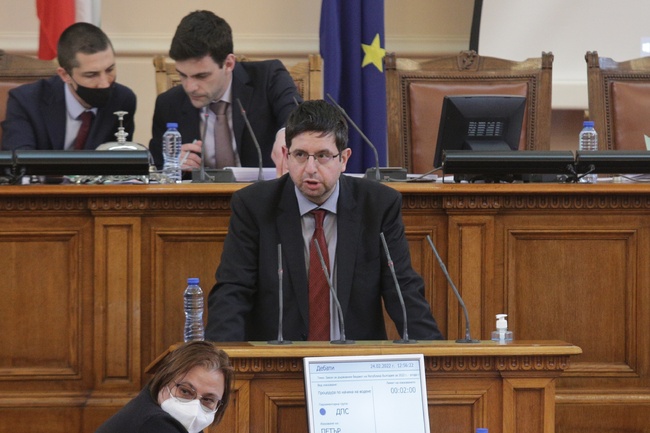 Липсва прогнозируемост и затова сме в процес на непрекъсната бюджетна актуализация, според Петър Чобанов от ДПС