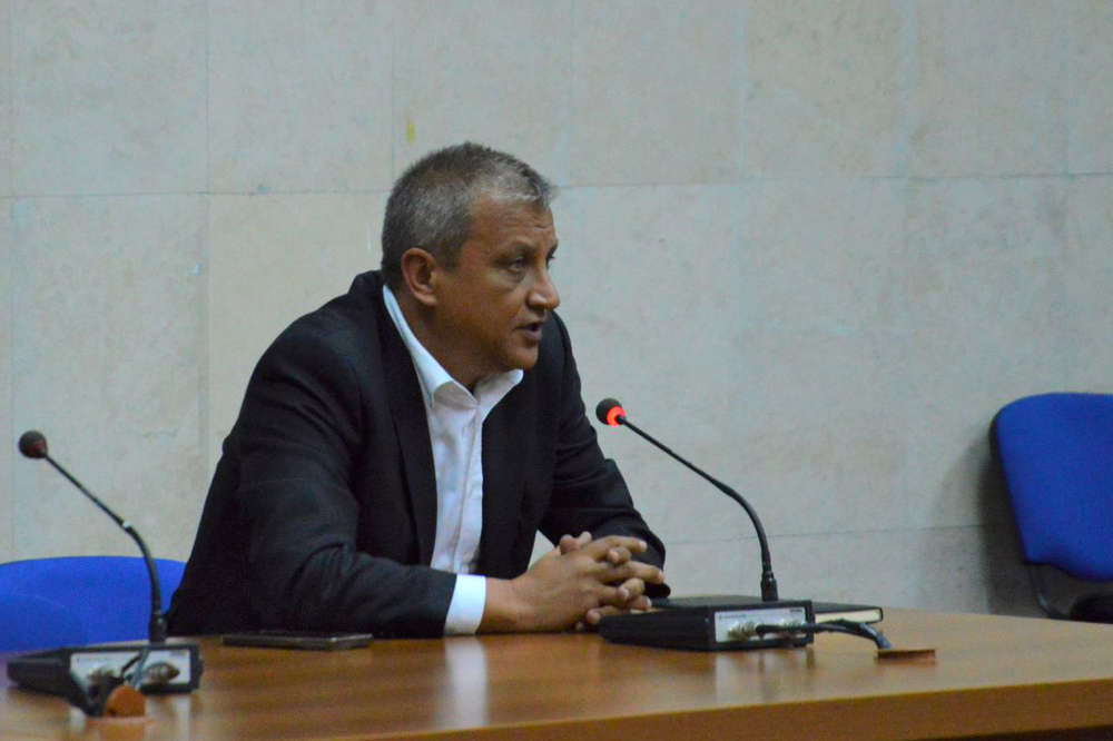 Кметът Илко Стоянов: Доволен съм от работата на служителите на ОП „Озеленяване“, но няма да позволя друг да поставя условията на работа в предприятието