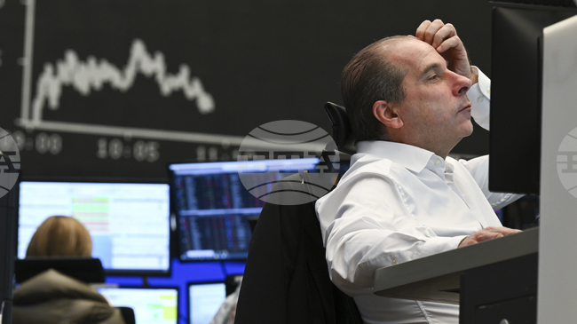 Европейските борси завършиха седмицата със спадове на фона на реализиране на печалби и несигурност около лихвената политика на УФР