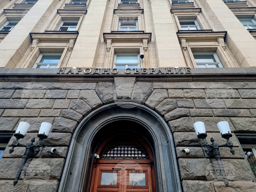 Съветът за съвместно управление се е обединил да не се режат заплати в публичния сектор и социални плащания, както и да не се вдигат данъците