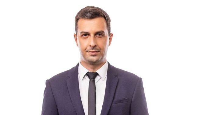 Деян Николов към управляващите: Ето го Шенген! Обяснете сега на хората, че всичко ще бъде наред