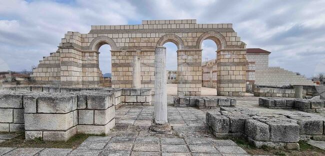 Масово кръщене ще има в Голямата базилика в Историко-археологическия резерват „Плиска“ на 26 април