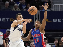 Mavericks Pistons Basketball
