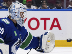 Jets Canucks Hockey