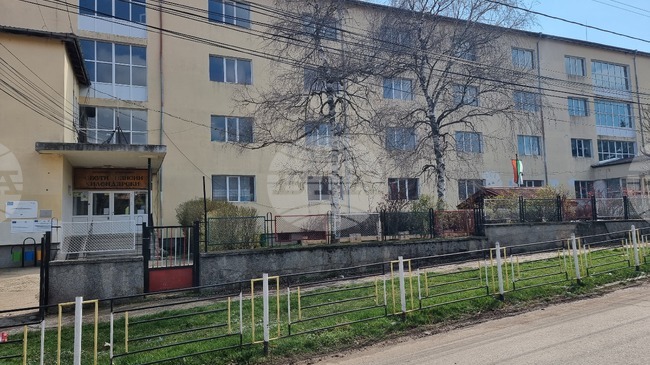 Благотворителна акция „Жълти стотинки“ ще подпомогне подобряването на материалната база на училището в село Езерче, община Цар Калоян