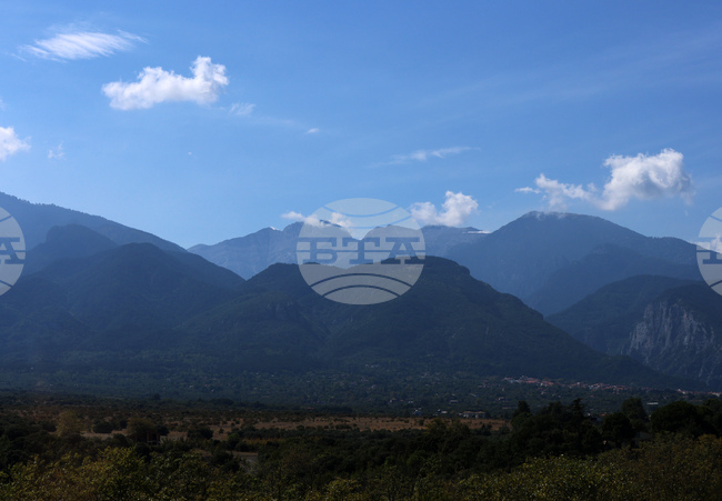 Открито е тялото на туриста, издирван в гръцката планина Велухи