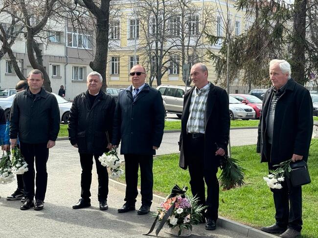 Община Русе: Регионалната организация на евреите „Шалом“ в Русе с председател Панайот Тотев отбеляза 81 години от спасяването на българските евреи