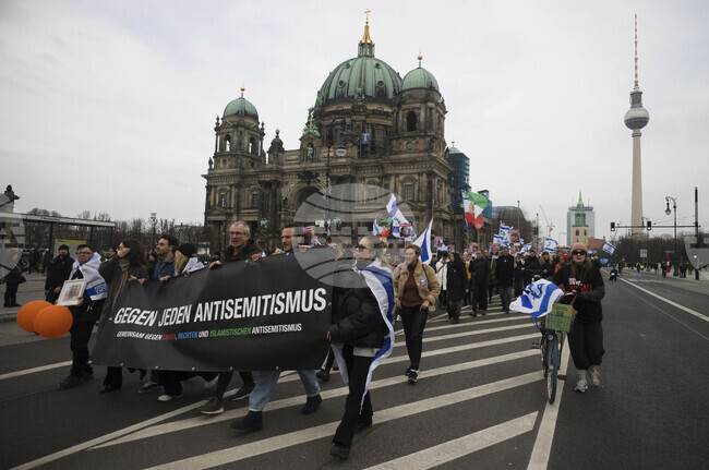 Политически мотивираните престъпления в Германия бележат увеличение с 40 процента