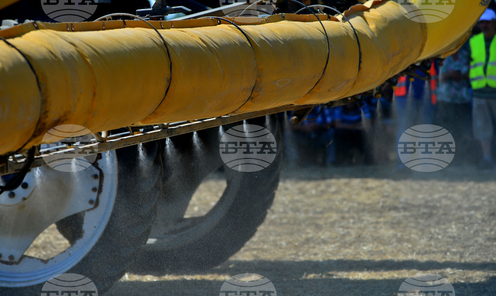 Завет - конни надбягвания