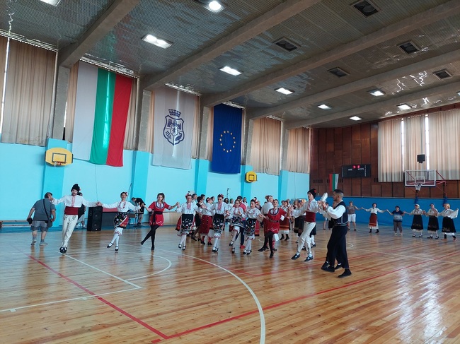 Над 100 самодейци се включиха в конкурса „Надиграване край Дунав“