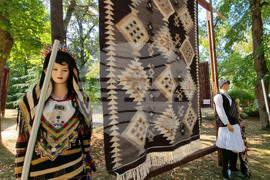 Котел - Фестивал на етносите, багрите и котленския килим