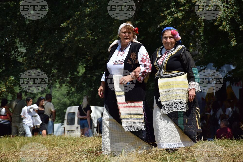 Разлог - Предел - "Пирин пее" - народен събор
