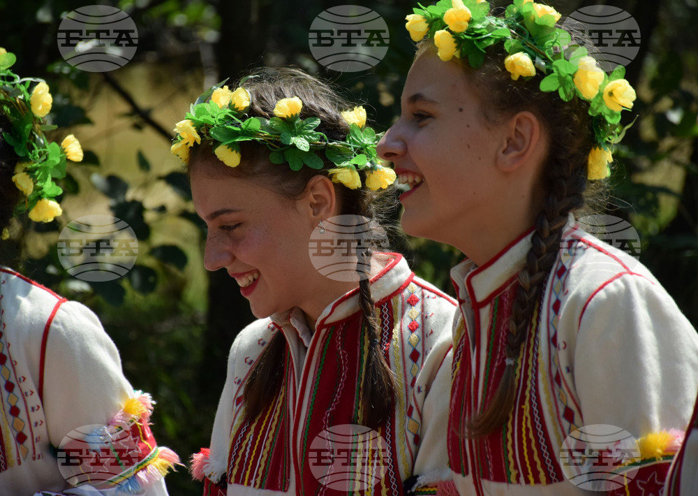 Разлог - Предел - "Пирин пее" - народен събор