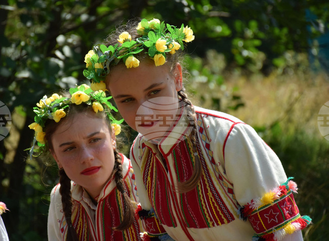 Разлог - Предел - "Пирин пее" - народен събор