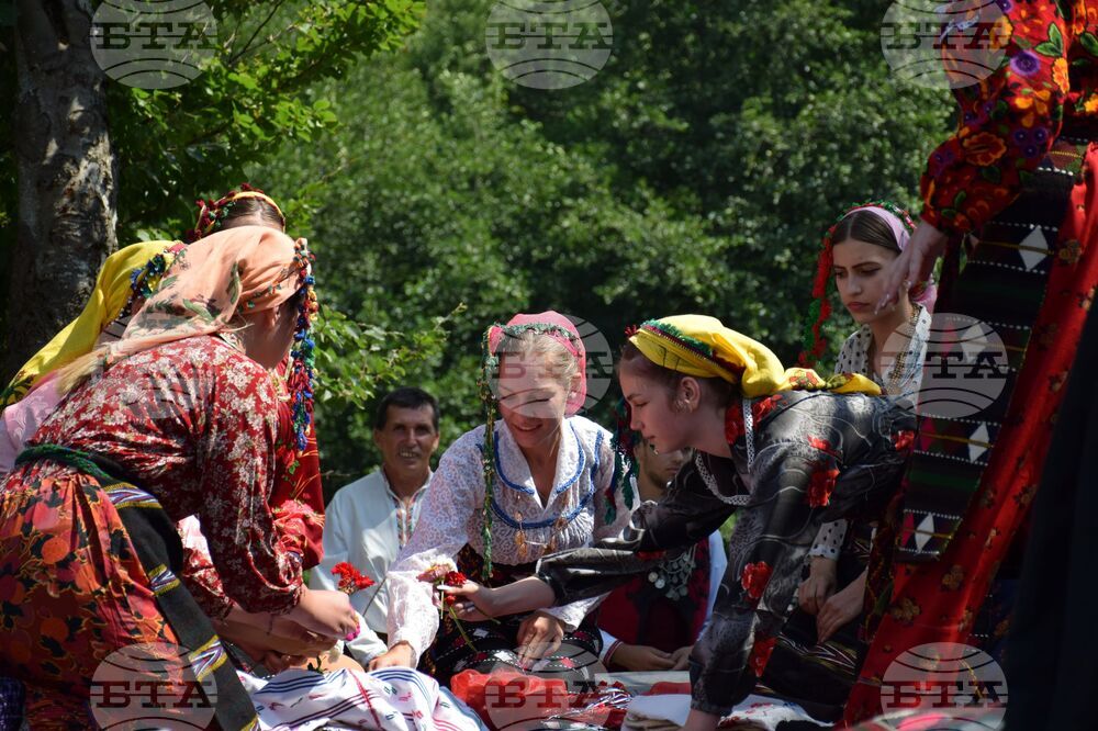 Разлог - Предел - "Пирин пее" - народен събор