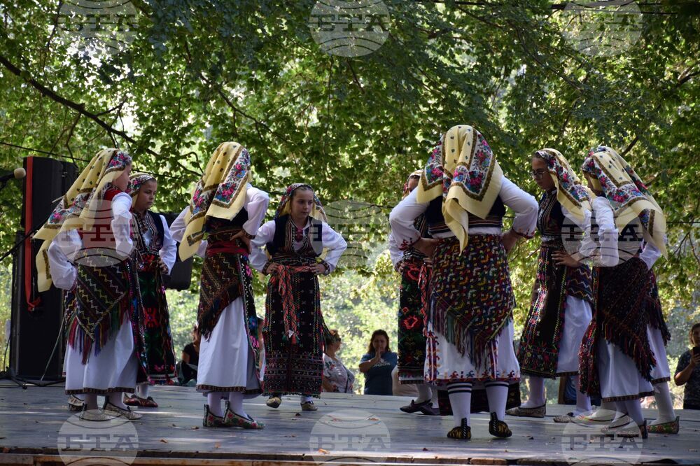 Разлог - Предел - "Пирин пее" - народен събор