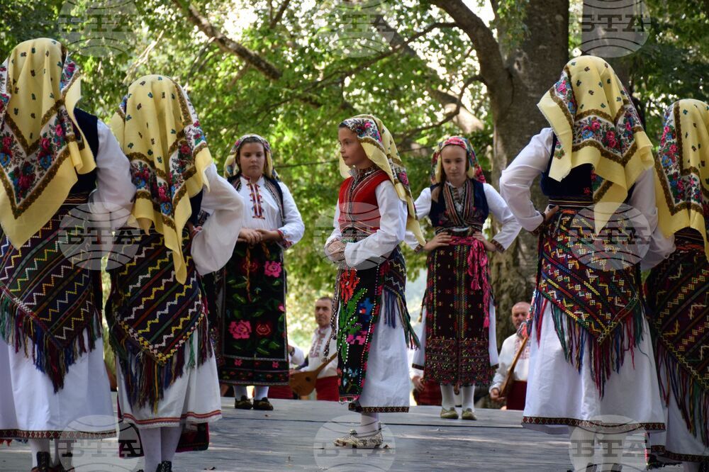 Разлог - Предел - "Пирин пее" - народен събор